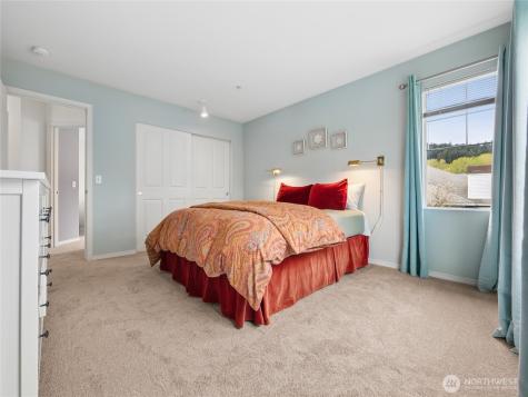 22024 43rd Avenue S Kent WA 98032
