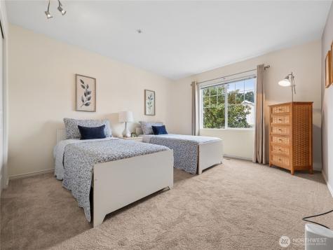 22024 43rd Avenue S Kent WA 98032