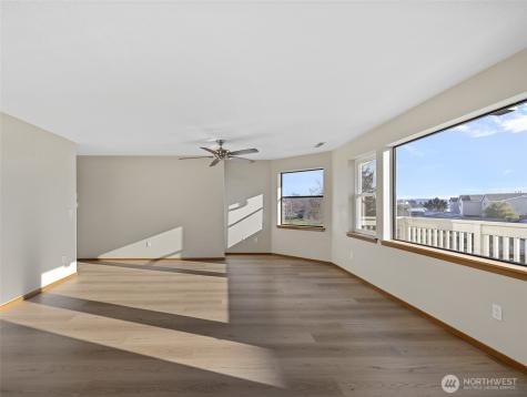 651 SE Bayshore Oak Harbor WA 98277