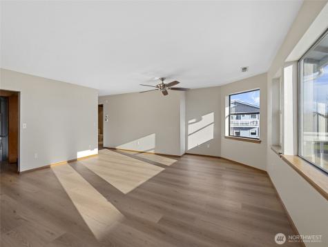 651 SE Bayshore Oak Harbor WA 98277