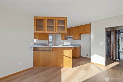 651 SE Bayshore Oak Harbor WA 98277