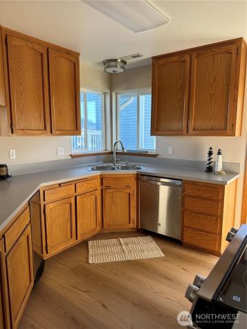 651 SE Bayshore Oak Harbor WA 98277