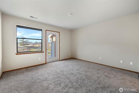 651 SE Bayshore Oak Harbor WA 98277