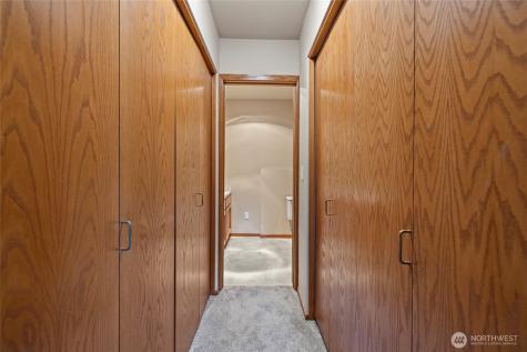 651 SE Bayshore Oak Harbor WA 98277