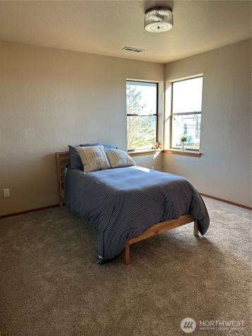 651 SE Bayshore Oak Harbor WA 98277