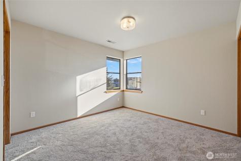 651 SE Bayshore Oak Harbor WA 98277