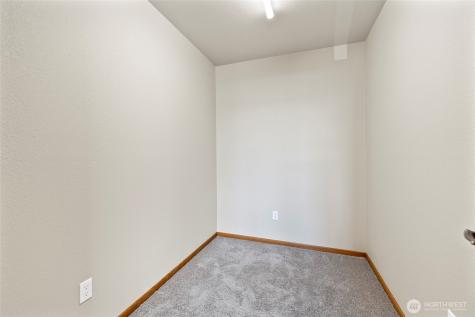 651 SE Bayshore Oak Harbor WA 98277