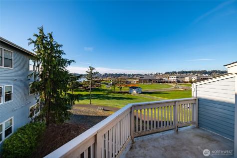 651 SE Bayshore Oak Harbor WA 98277