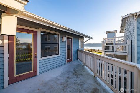 651 SE Bayshore Oak Harbor WA 98277