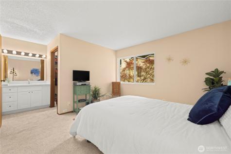 12024 101 Avenue NE Kirkland WA 98034