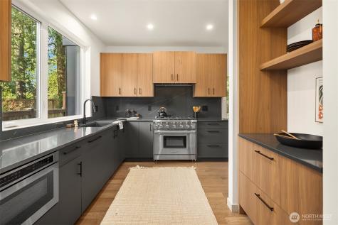 12249 NE 66th Street Kirkland WA 98033