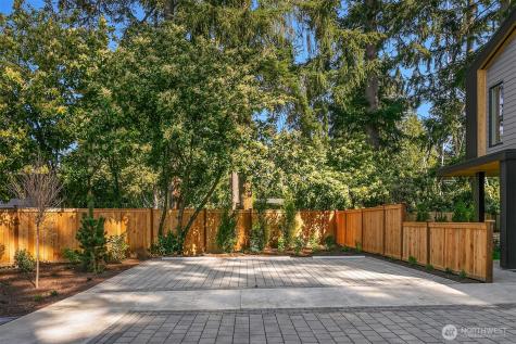 12249 NE 66th Street Kirkland WA 98033