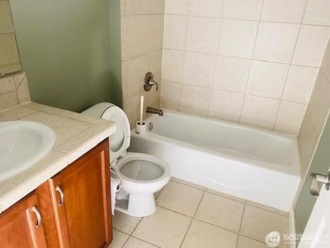 2424 S 41st Street Tacoma WA 98409
