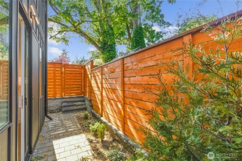 11731 Durland Avenue NE Seattle WA 98125