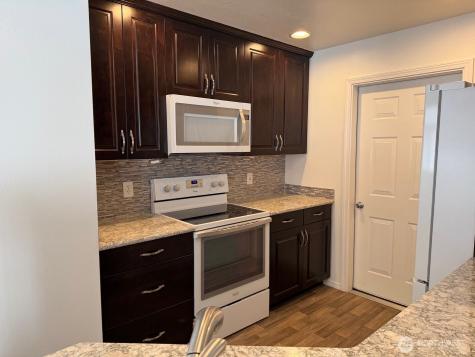 23512 55 Avenue S Kent WA 98032