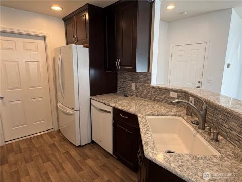 23512 55 Avenue S Kent WA 98032