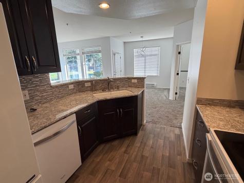 23512 55 Avenue S Kent WA 98032