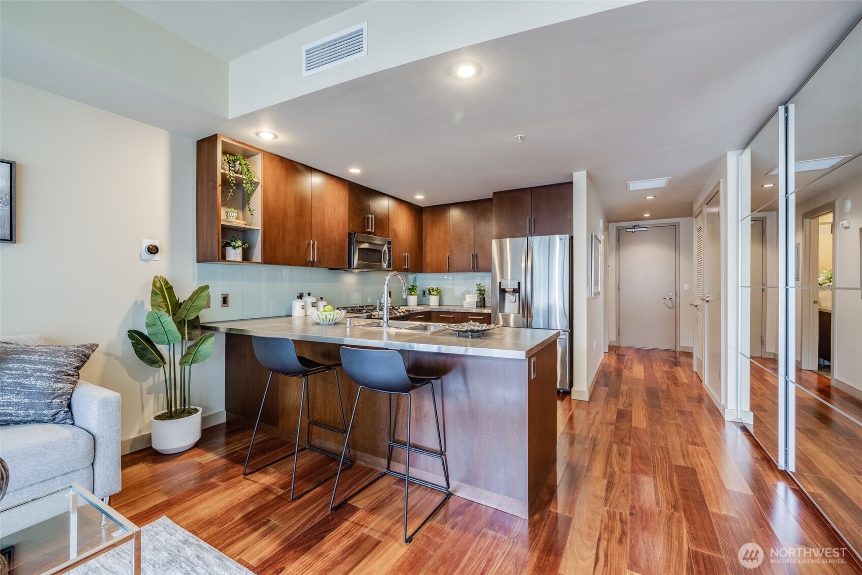 900 Lenora Street Seattle WA 98121