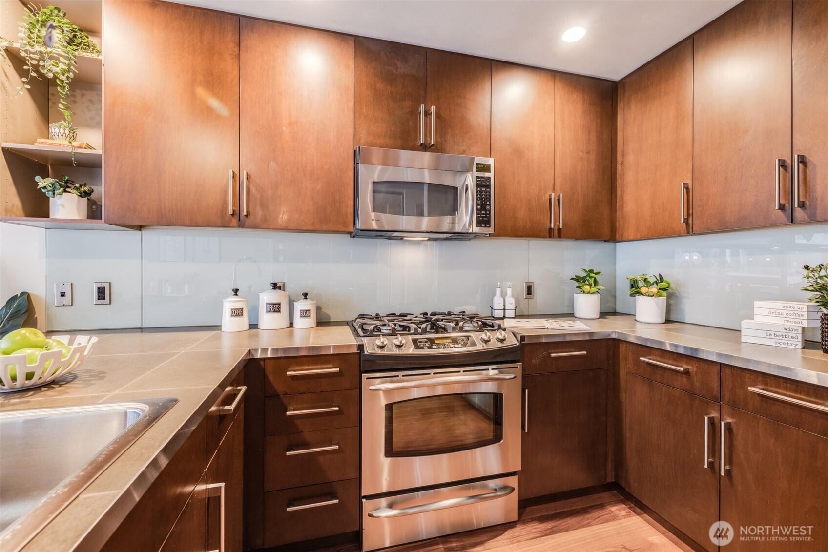 900 Lenora Street Seattle WA 98121