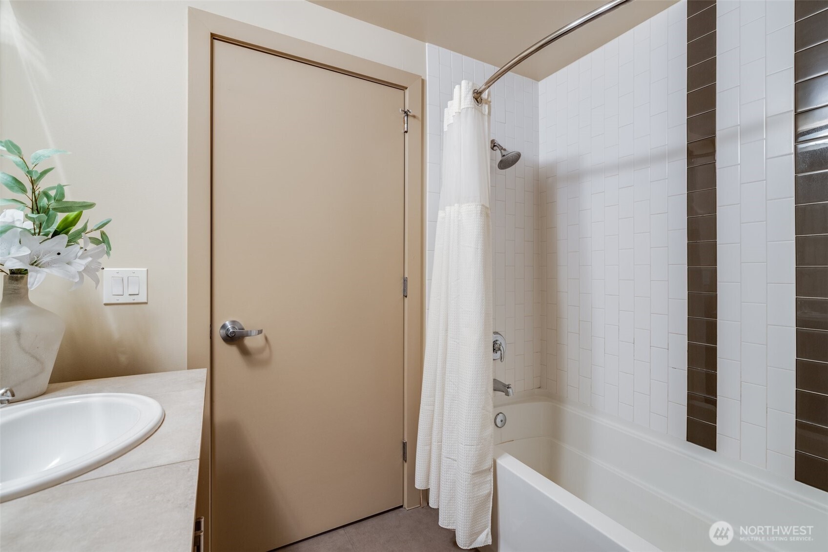 900 Lenora Street Seattle WA 98121