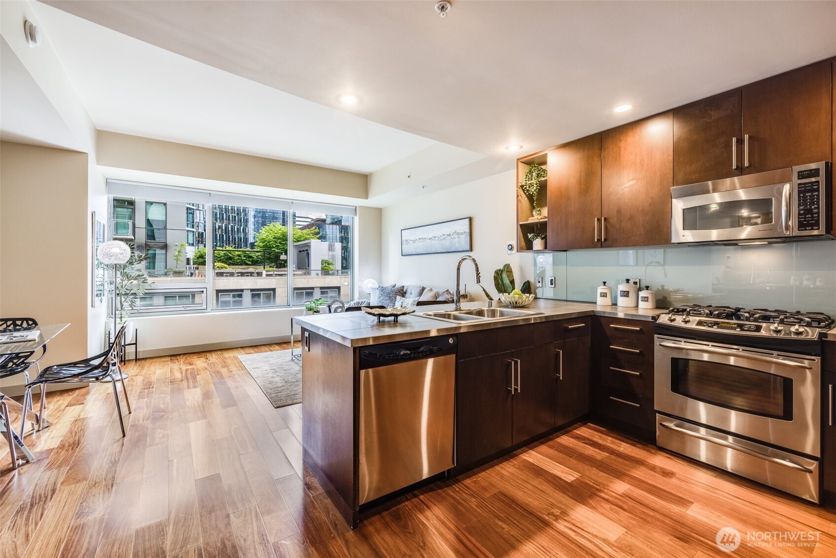 900 Lenora Street Seattle WA 98121