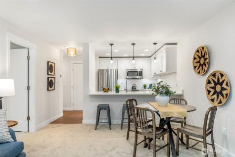 275 W Roy Street Seattle WA 98119