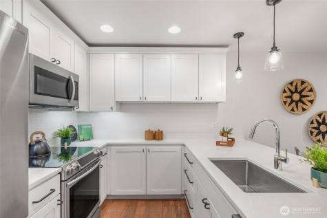 275 W Roy Street Seattle WA 98119