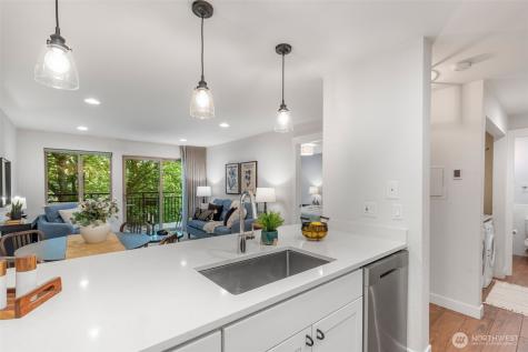 275 W Roy Street Seattle WA 98119