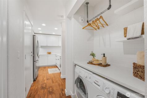 275 W Roy Street Seattle WA 98119