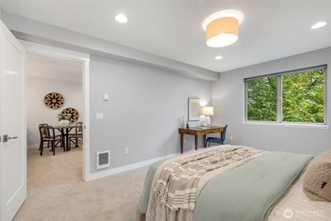 275 W Roy Street Seattle WA 98119
