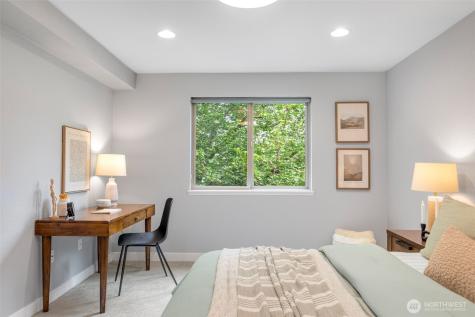 275 W Roy Street Seattle WA 98119
