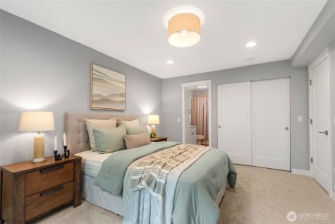 275 W Roy Street Seattle WA 98119