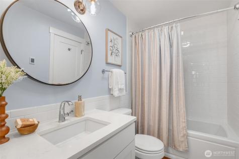 275 W Roy Street Seattle WA 98119