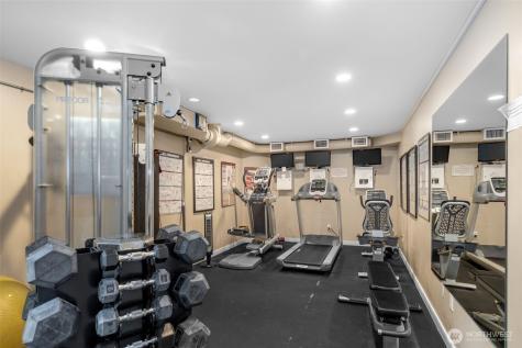 275 W Roy Street Seattle WA 98119