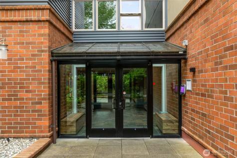 275 W Roy Street Seattle WA 98119