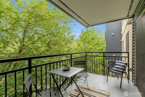 275 W Roy Street Seattle WA 98119