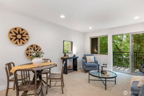 275 W Roy Street Seattle WA 98119