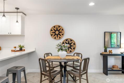 275 W Roy Street Seattle WA 98119