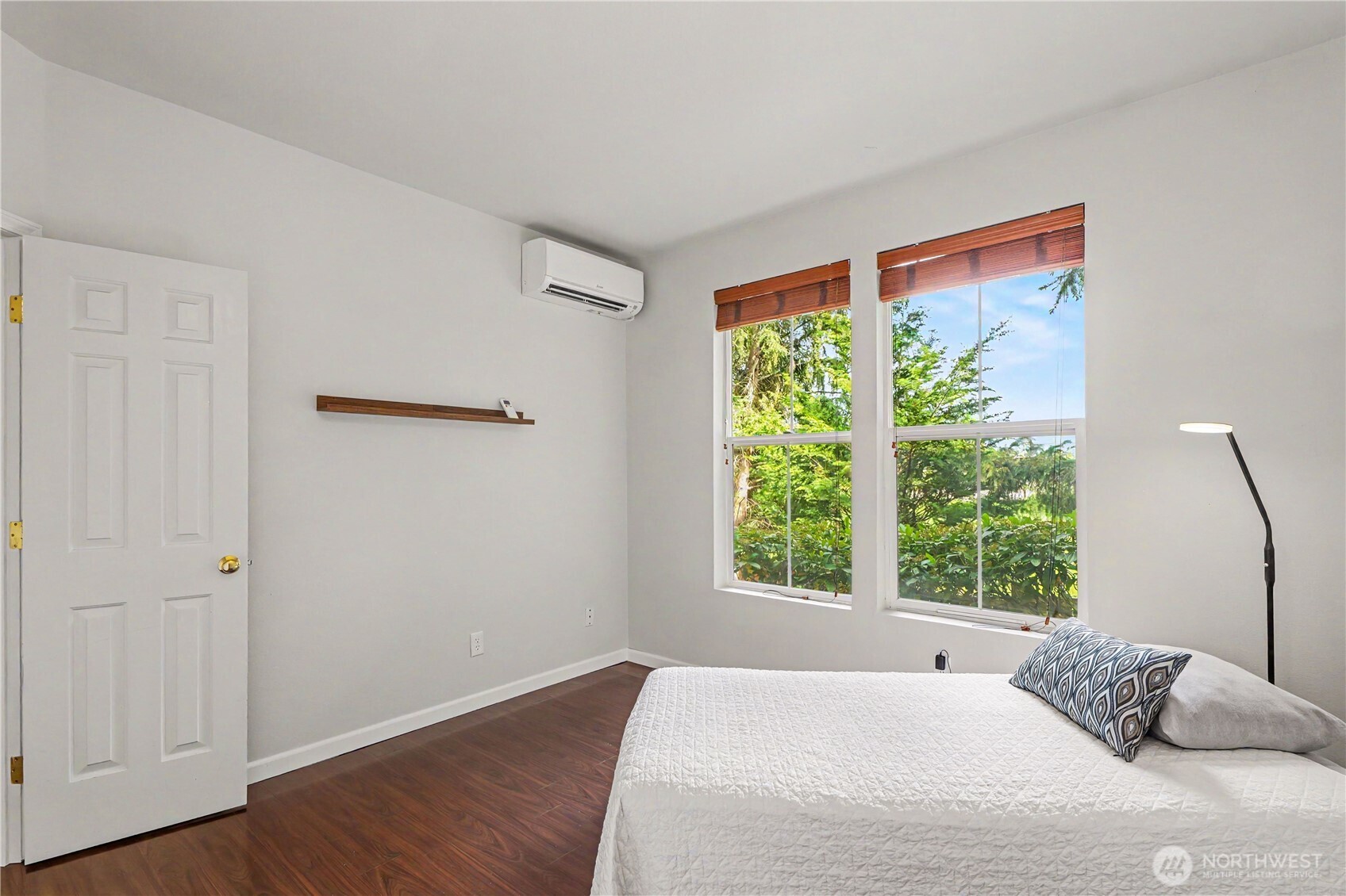 2160 Newport Way NW Issaquah WA 98027