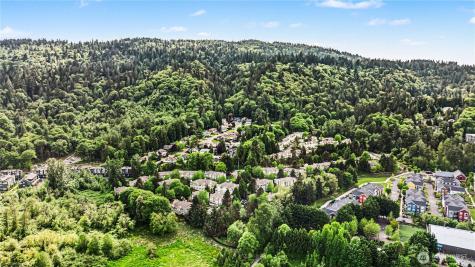 2160 Newport Way NW Issaquah WA 98027
