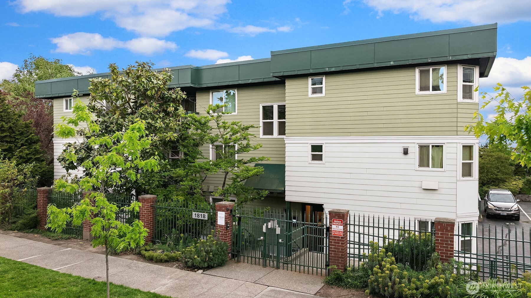 1818 18th Avenue Seattle WA 98122