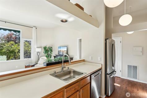 4222 221st Place SE Issaquah WA 98029