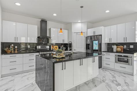 20042 94th Avenue NE Bothell WA 98011