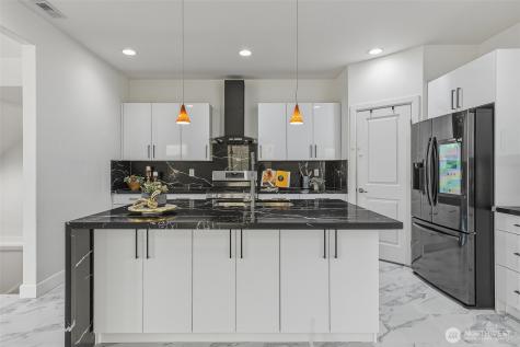 20042 94th Avenue NE Bothell WA 98011