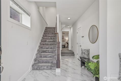 20042 94th Avenue NE Bothell WA 98011