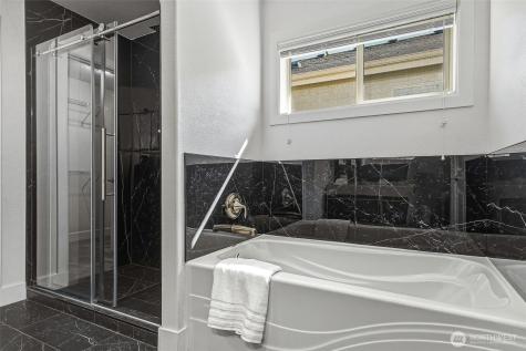 20042 94th Avenue NE Bothell WA 98011