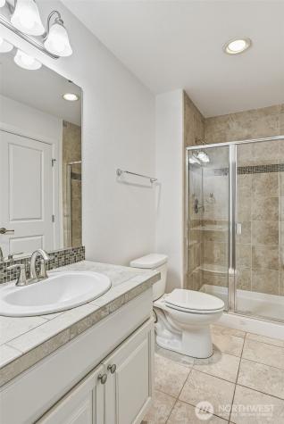 20042 94th Avenue NE Bothell WA 98011