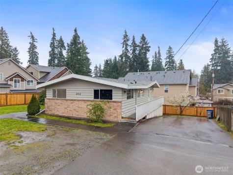 2612 204th Street SW Street SW Lynnwood WA 98036