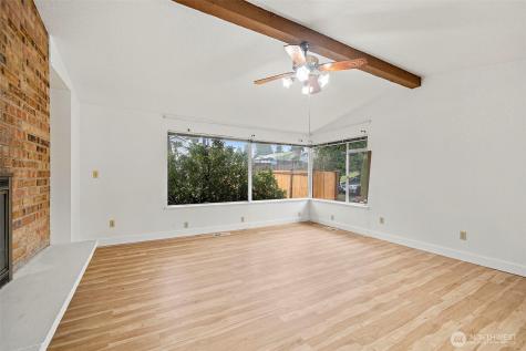 2612 204th Street SW Street SW Lynnwood WA 98036
