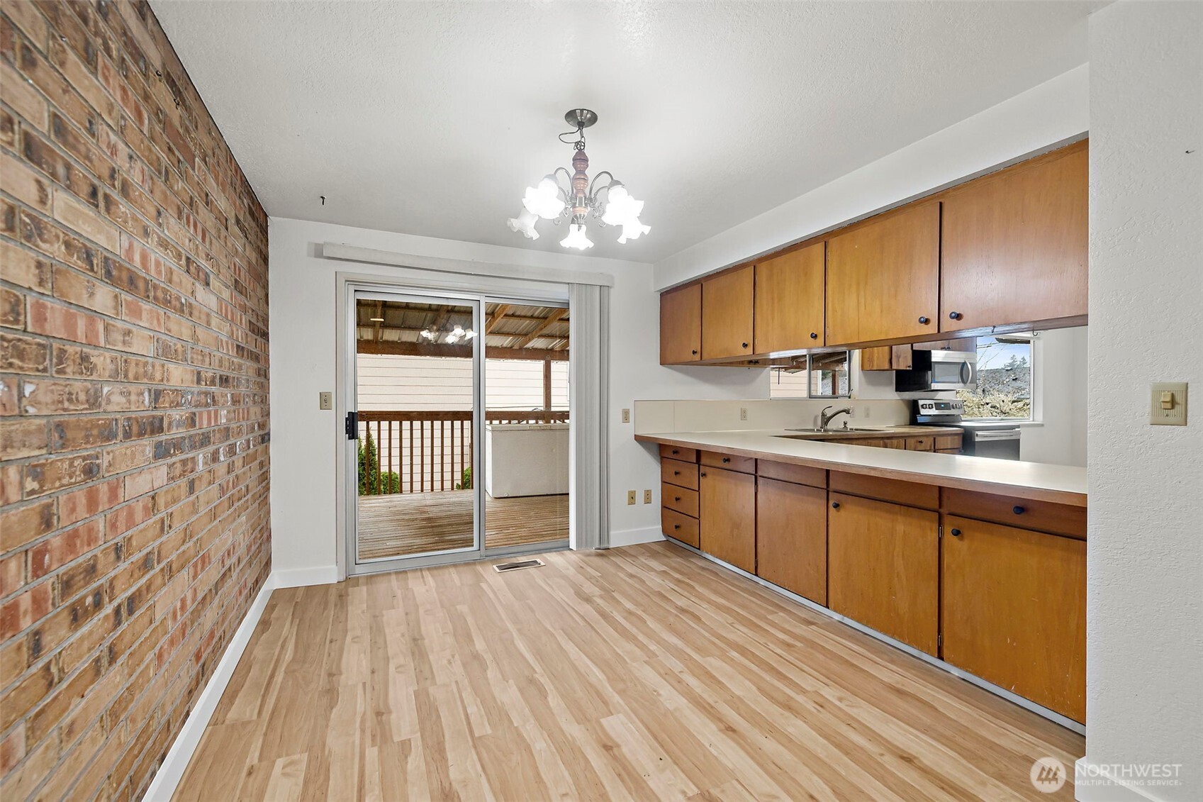 2612 204th Street SW Street SW Lynnwood WA 98036